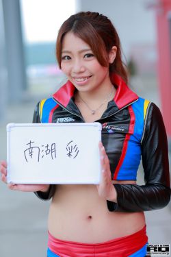 美女洗澡luo露双乳挤奶